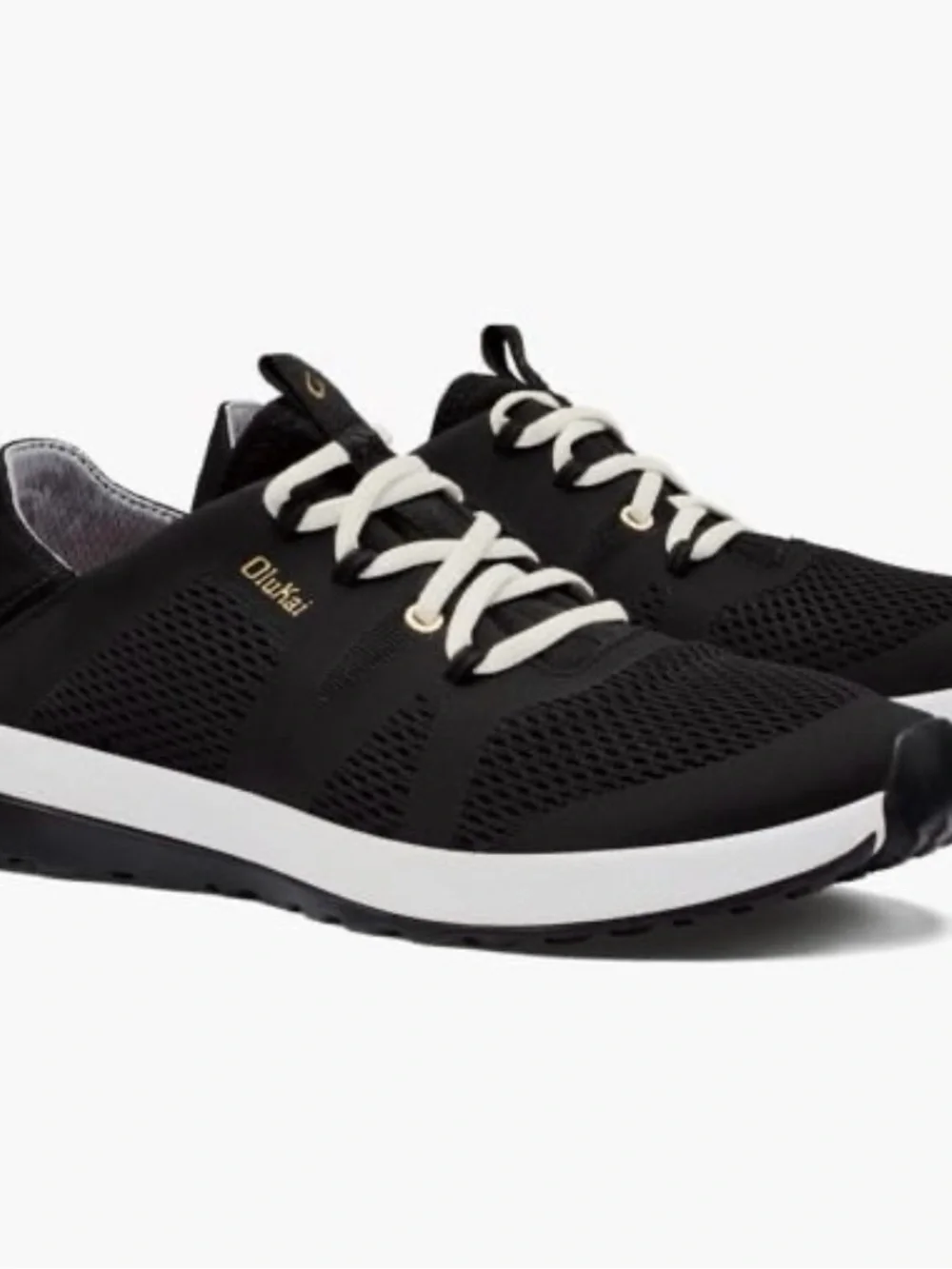 OluKai Huia Sneaker (Women) size 9.5
